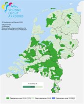 Deze afbeelding geeft weer welke gemeenten deelnemen aan het Schone Lucht Akkoord, de uitgeschreven tekst staat boven de afbeelding